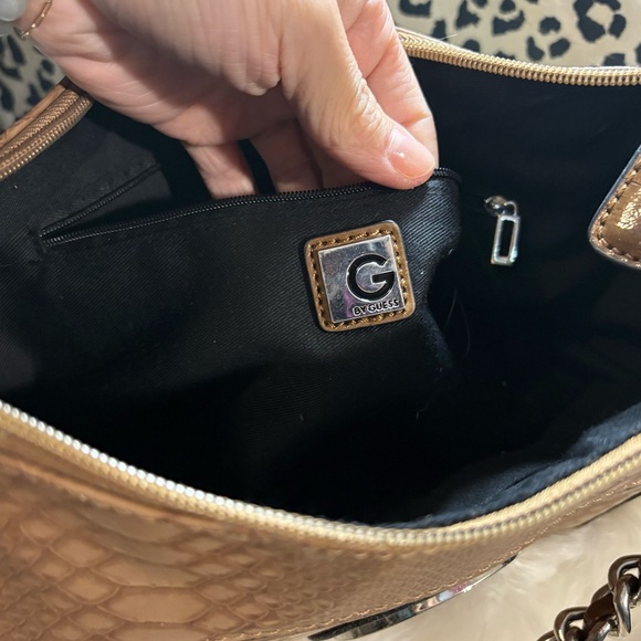 Guess Tan Shoulder Bag - Picture 2 of 3